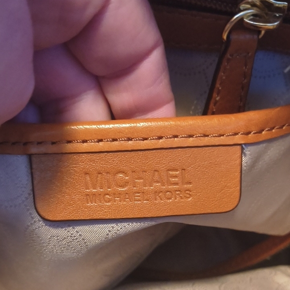 EUC Michael Kors Signature Brown and Tan Shoulder Bag - Picture 8 of 14